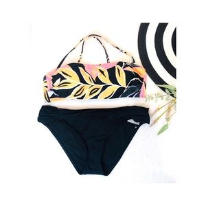 SALE‼️Target/Women/Swimsuits/Bikinis‎/NWT/SET